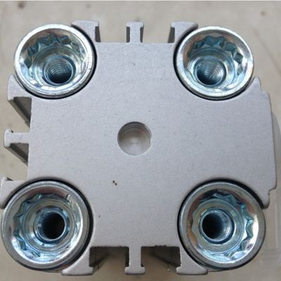 Festo Cylinder ADVU-32-40-P-A Argent -20°C à 80°C Amortissement élastique Faible coût d'entretien Détection de position précise