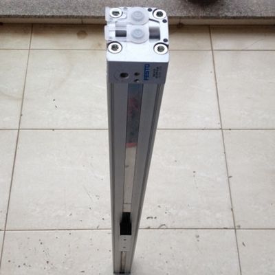 Festo シリンダー DGC-K-25-635-PPV-A-GK シルバー 高速応答 速度 エネルギー効率 高性能 高精度