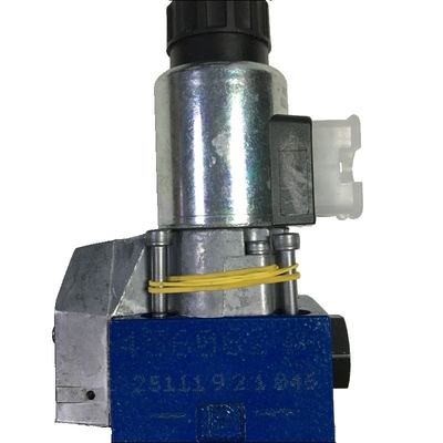 Rexroth Directional Valve M-3SEW6C3X/420MG205N9K4/V Low Leakage Rate Cast Iron Easy Maintenance Long Life Design